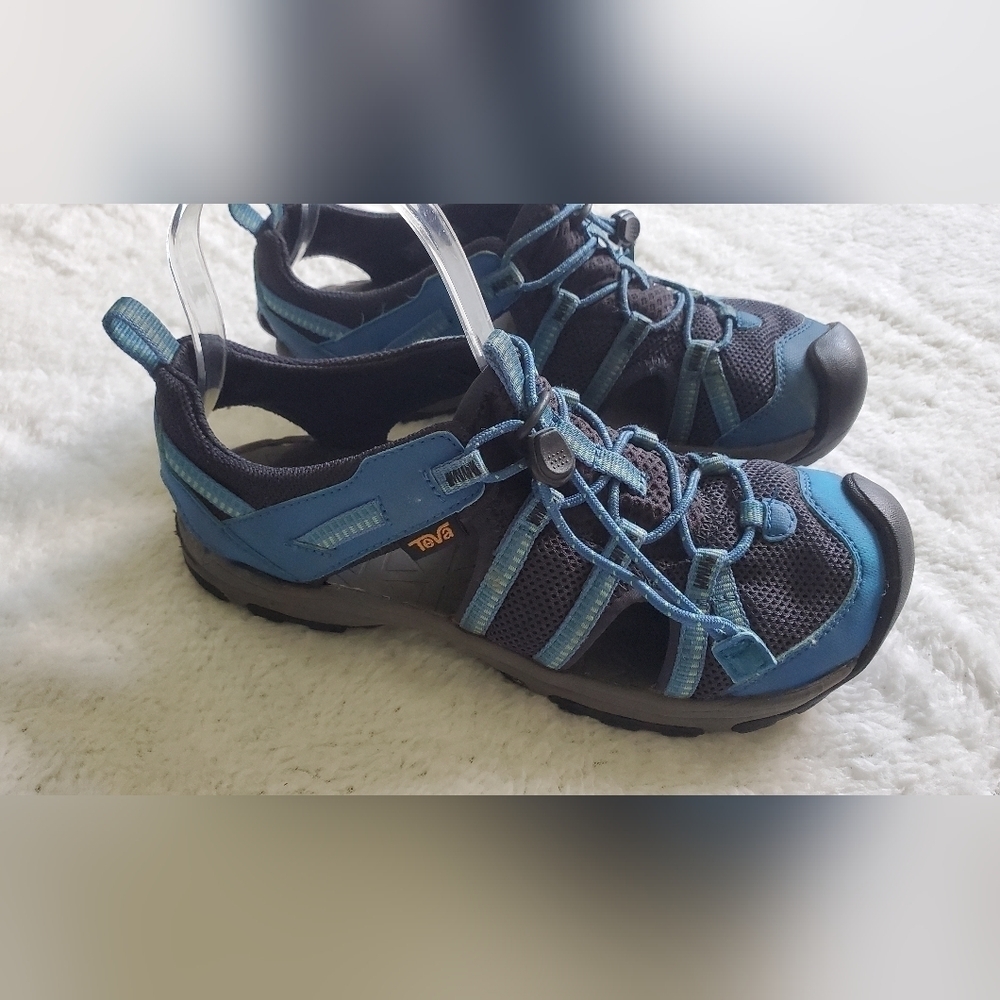 Tevs‎ Kids Manatee water Sandal Blue Size 4 Youth